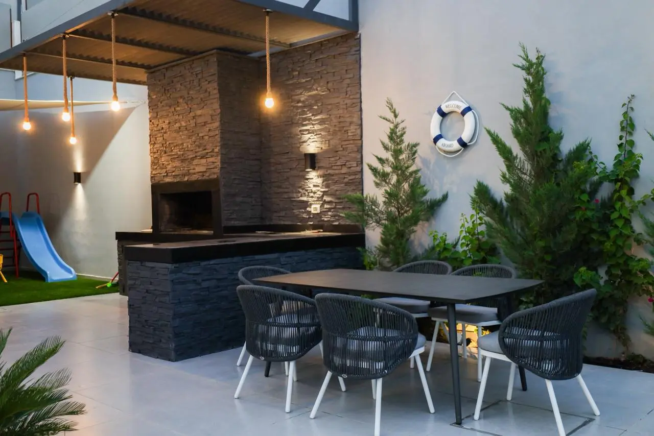 Outdoor 11